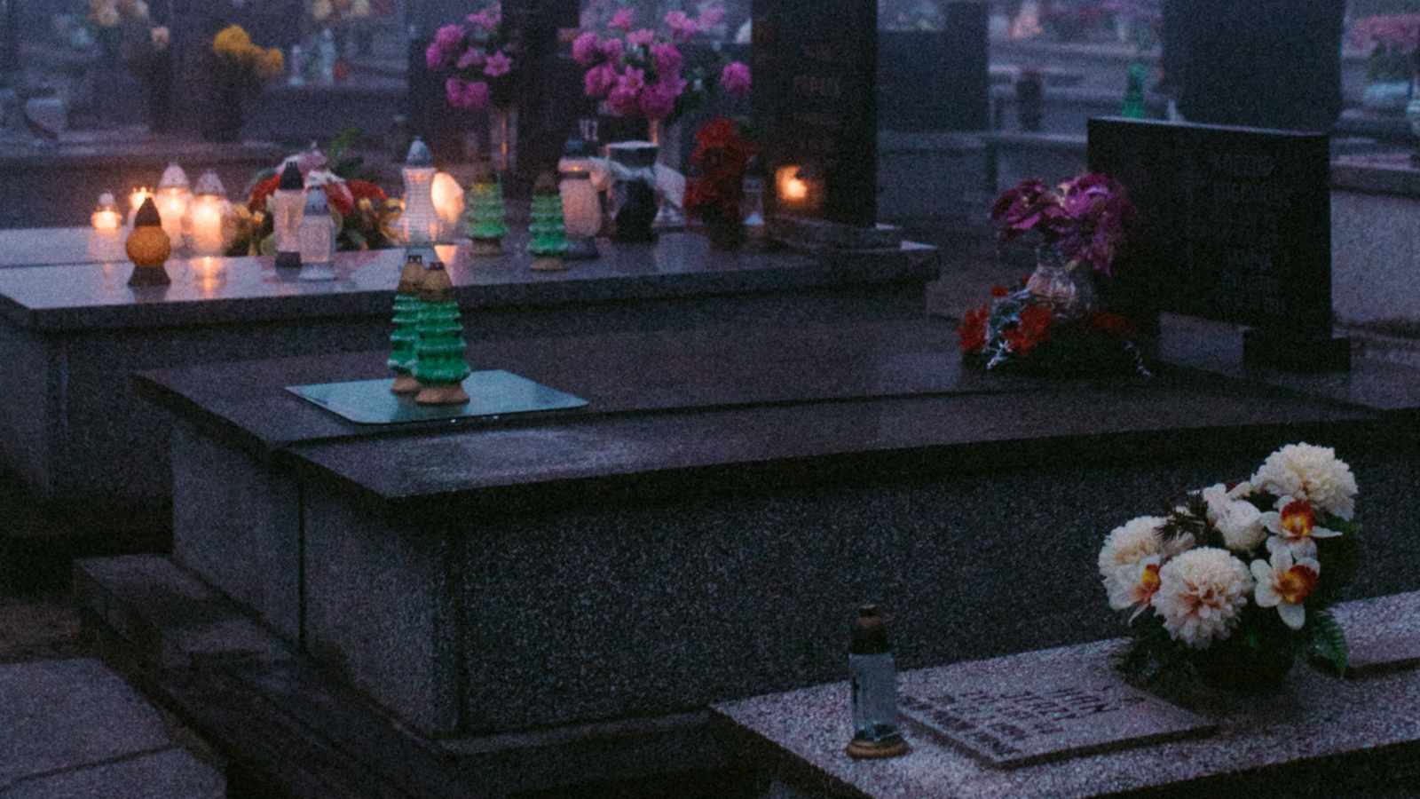 tablice nagrobkowe z plexi