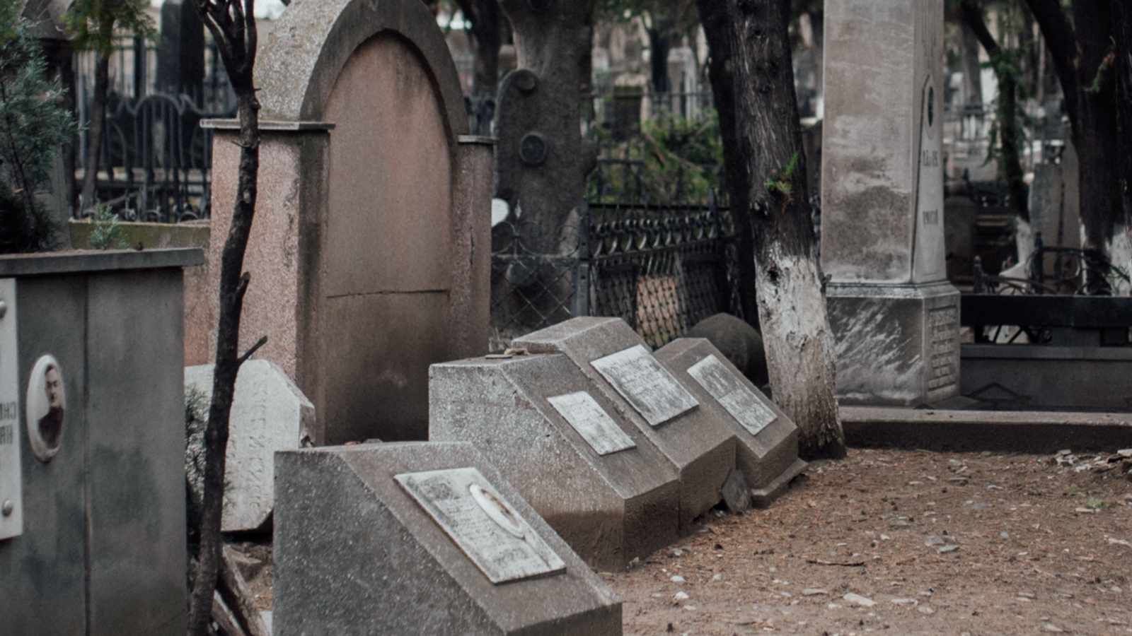 tablice nagrobkowe z plexi