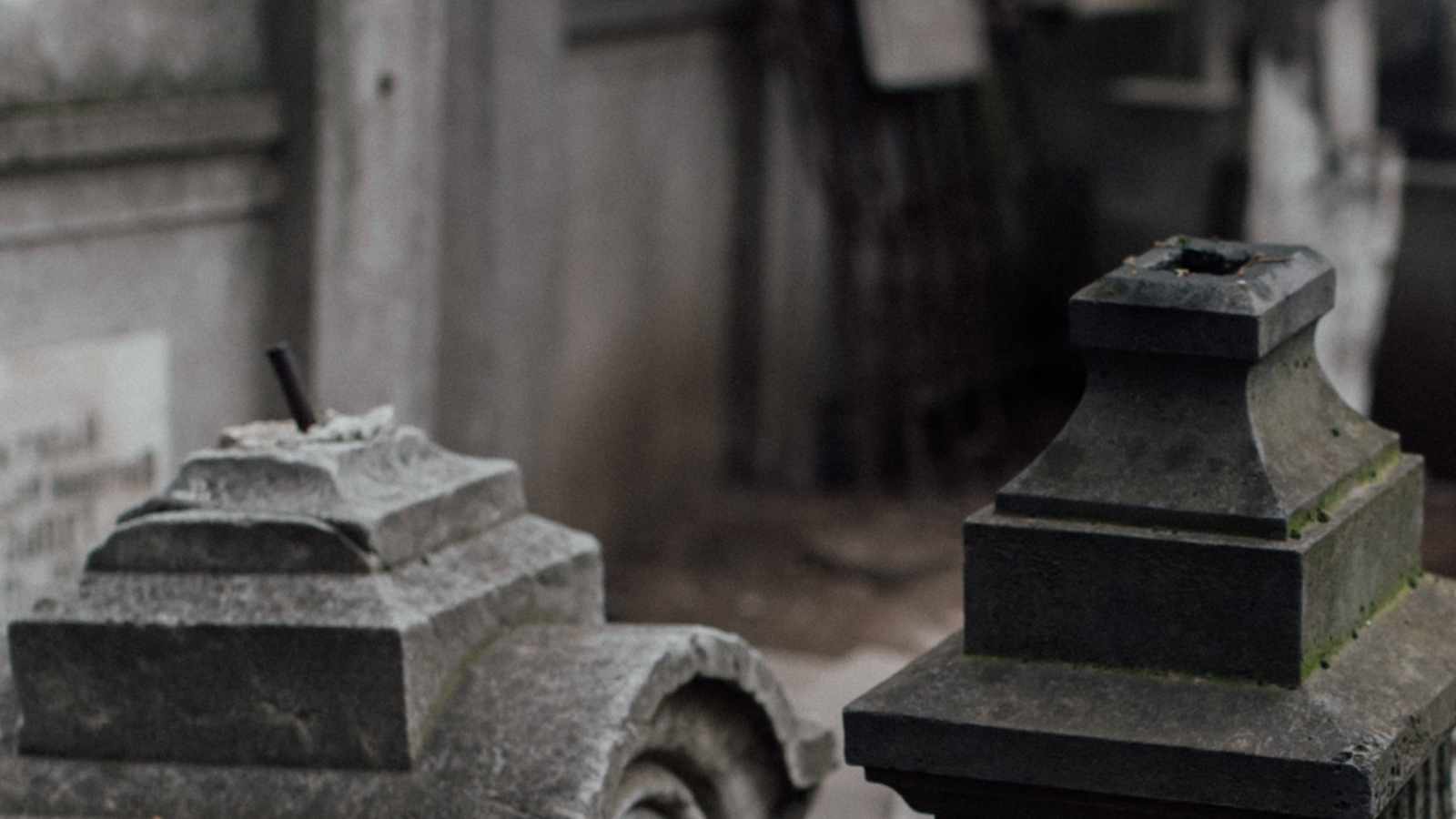 tablice nagrobkowe z plexi